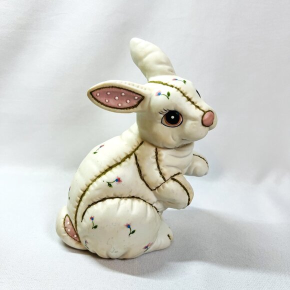 Lefton 1987 Quilted Sitting Rabbit Porcelain Figurine Vintage Bunny 6 ¼” - Picture 3 of 9
